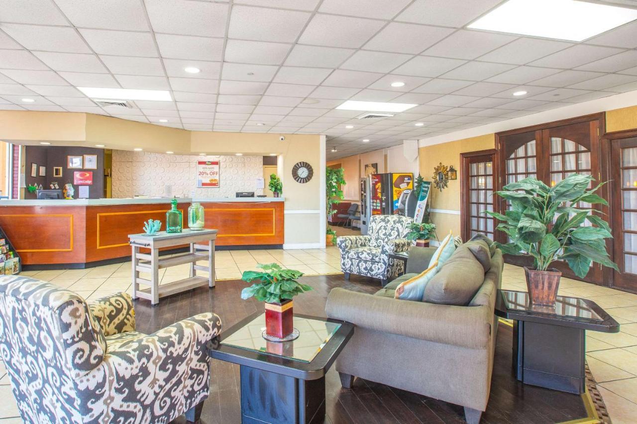 Econo Lodge Choice Hotels I 95 Savannah Gateway 24 Hour Fitness Center On Site Guest Laundry On Site Perkins Restaurant Джорджтаун Екстер'єр фото