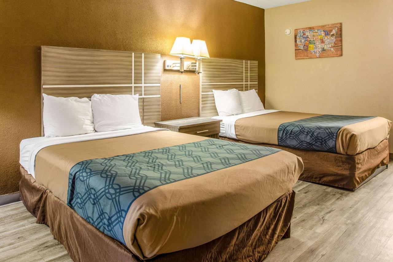 Econo Lodge Choice Hotels I 95 Savannah Gateway 24 Hour Fitness Center On Site Guest Laundry On Site Perkins Restaurant Джорджтаун Екстер'єр фото