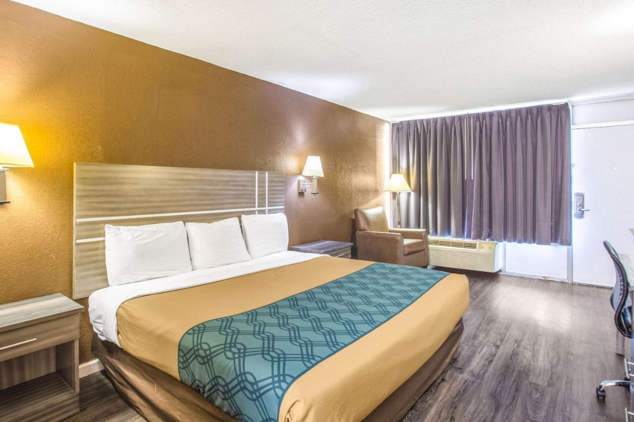Econo Lodge Choice Hotels I 95 Savannah Gateway 24 Hour Fitness Center On Site Guest Laundry On Site Perkins Restaurant Джорджтаун Екстер'єр фото