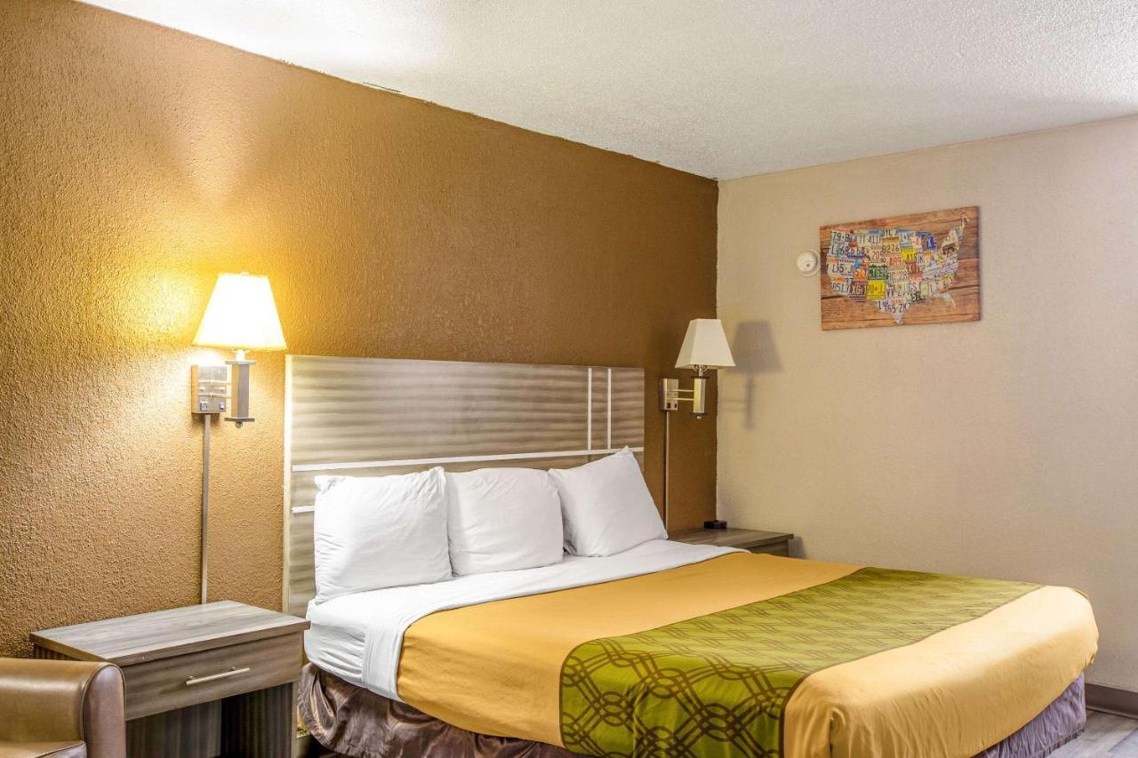 Econo Lodge Choice Hotels I 95 Savannah Gateway 24 Hour Fitness Center On Site Guest Laundry On Site Perkins Restaurant Джорджтаун Екстер'єр фото