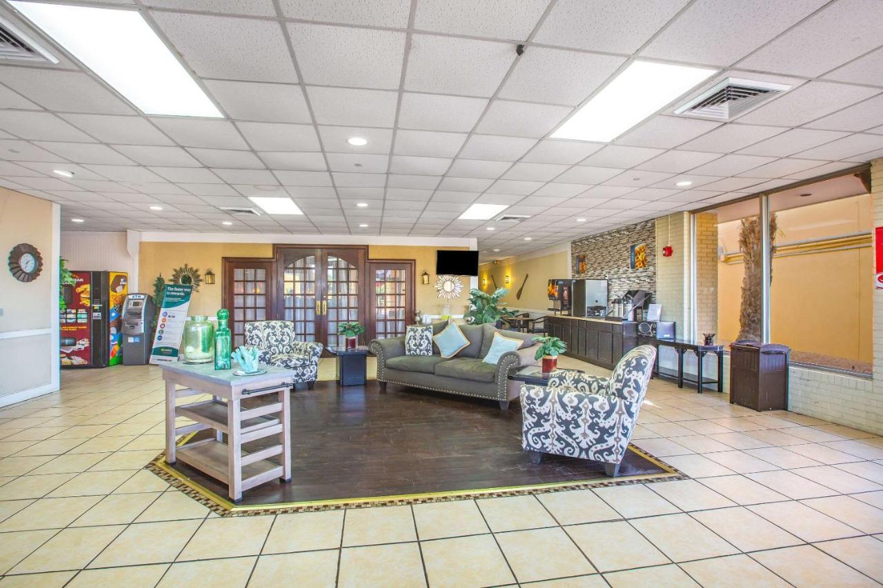 Econo Lodge Choice Hotels I 95 Savannah Gateway 24 Hour Fitness Center On Site Guest Laundry On Site Perkins Restaurant Джорджтаун Екстер'єр фото