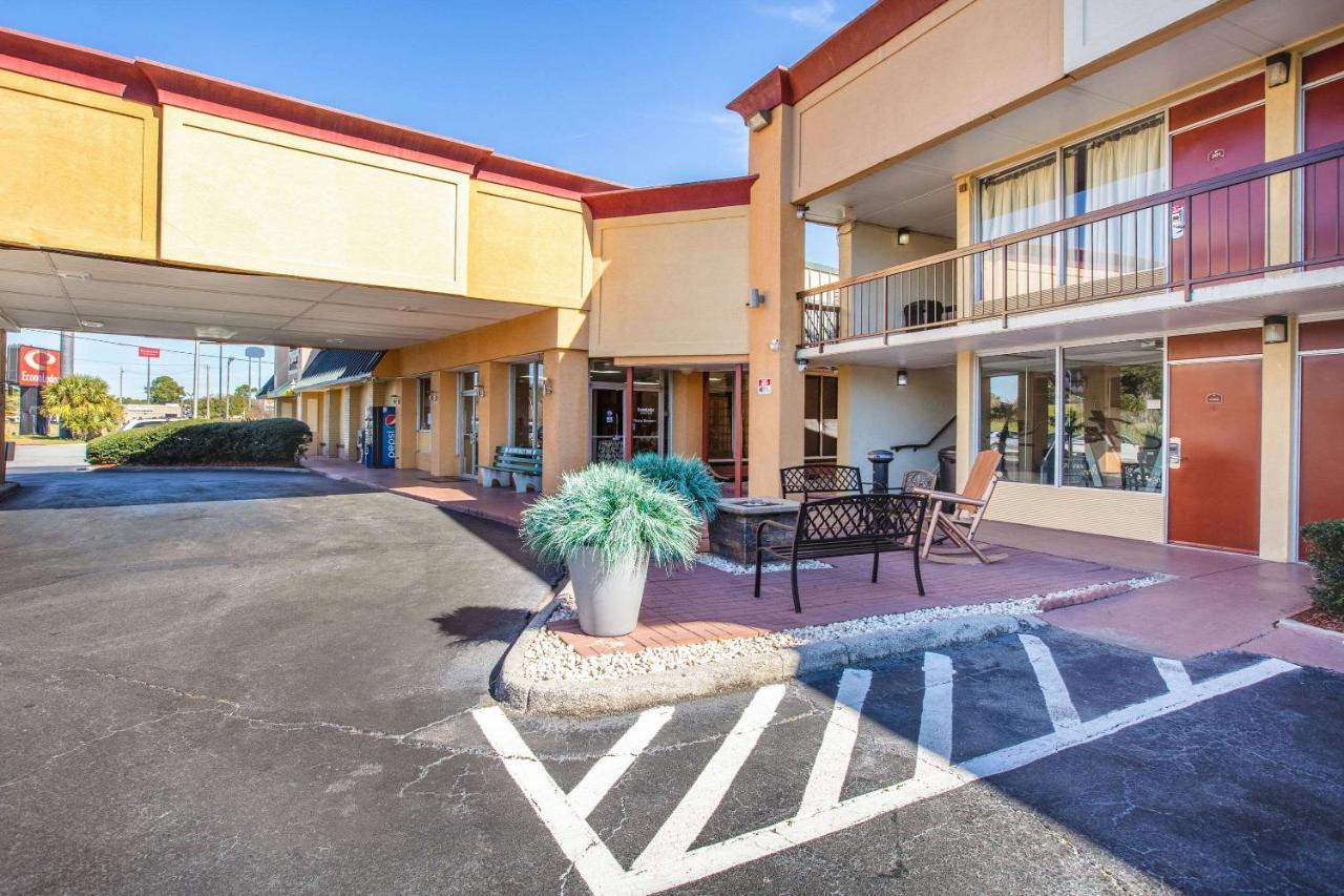 Econo Lodge Choice Hotels I 95 Savannah Gateway 24 Hour Fitness Center On Site Guest Laundry On Site Perkins Restaurant Джорджтаун Екстер'єр фото