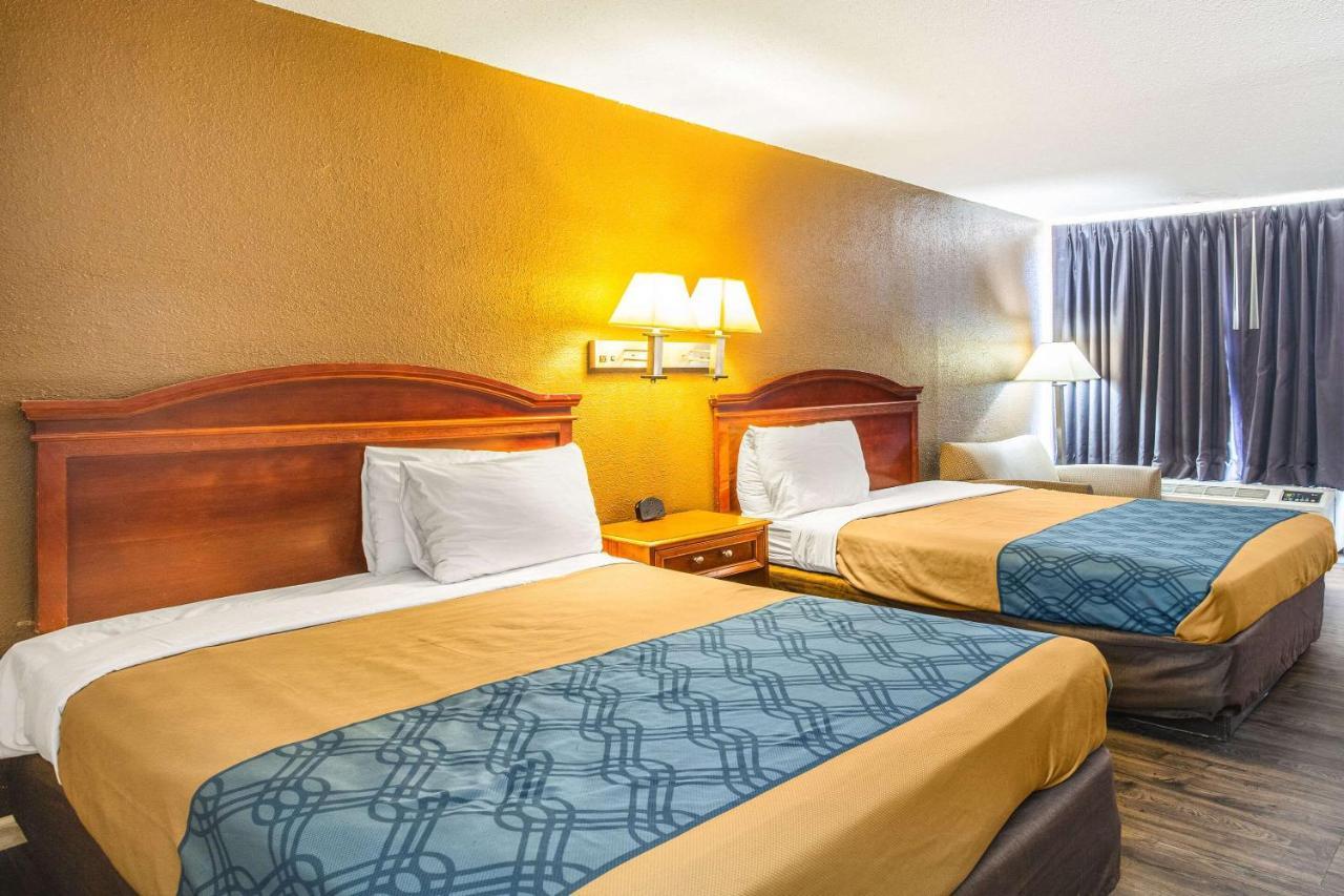 Econo Lodge Choice Hotels I 95 Savannah Gateway 24 Hour Fitness Center On Site Guest Laundry On Site Perkins Restaurant Джорджтаун Екстер'єр фото