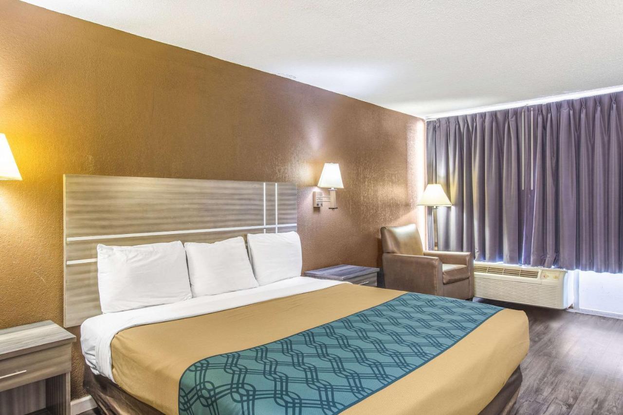 Econo Lodge Choice Hotels I 95 Savannah Gateway 24 Hour Fitness Center On Site Guest Laundry On Site Perkins Restaurant Джорджтаун Екстер'єр фото