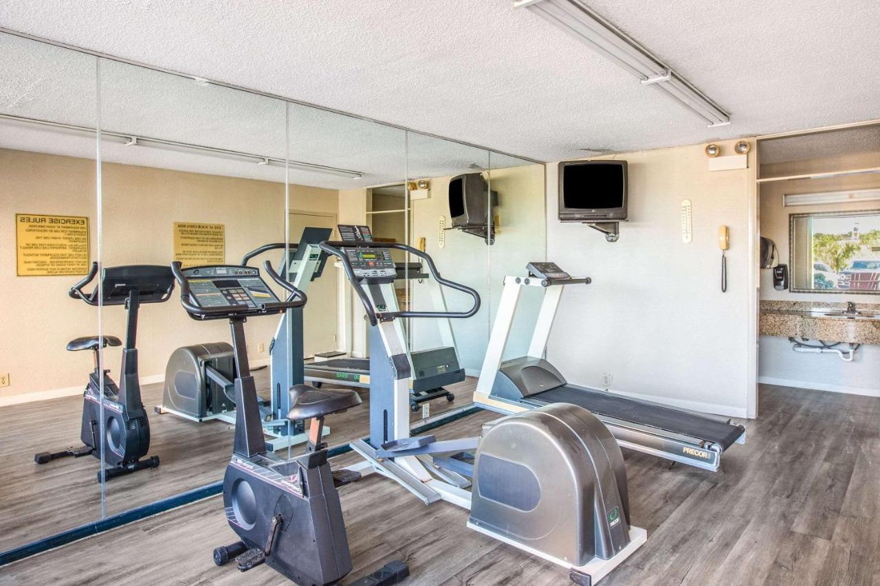 Econo Lodge Choice Hotels I 95 Savannah Gateway 24 Hour Fitness Center On Site Guest Laundry On Site Perkins Restaurant Джорджтаун Екстер'єр фото