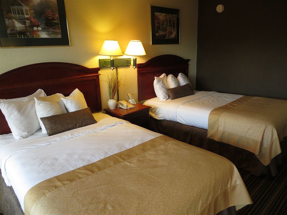 Econo Lodge Choice Hotels I 95 Savannah Gateway 24 Hour Fitness Center On Site Guest Laundry On Site Perkins Restaurant Джорджтаун Екстер'єр фото